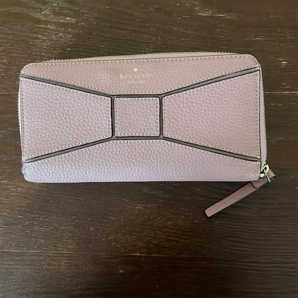 Kate Spade Zip Around wallet